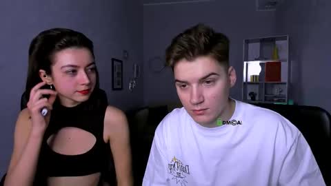 kitniss online show from November 21, 8:33 pm