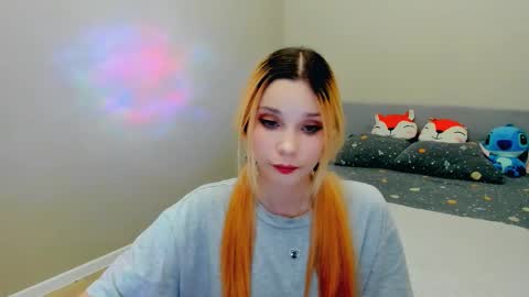 Snapshot of kitten_alisa chatting on October 4, 8:13 pm Alissa online show from October 4, 8:13 pm