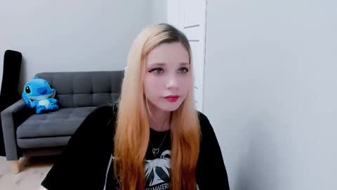 Snapshot of kitten_alisa chatting on September 12, 7:21 pm Alissa online show from September 12, 7:21 pm