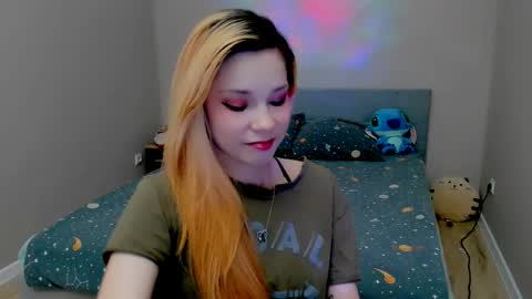 Snapshot of kitten_alisa chatting on October 2, 6:13 pm Alissa online show from October 2, 6:13 pm