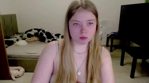 Jennyblonde and Emmabrunette online show from November 23, 3:57 pm