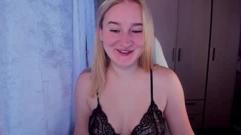 kitten_sun online show from November 16, 2:46 am