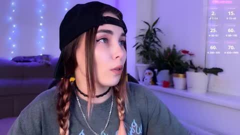 Snapshot of kittie_bear chatting on September 8, 6:51 pm Veronica online show from September 8, 6:51 pm