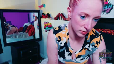 Snapshot of kittiepurry chatting on January 3, 4:11 am Kittie Purry online show from January 3, 4:11 am