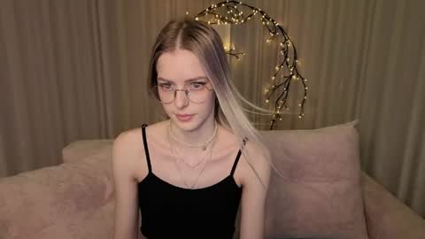 Kitty online show from May 7, 12:48 am
