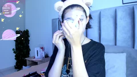 Snapshot of kitty_gang chatting on December 4, 2:09 am Camila online show from December 4, 2:09 am