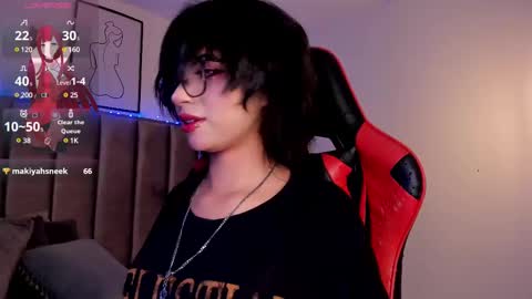 Snapshot of kitty_gang chatting on February 12, 3:18 am Camila online show from February 12, 3:18 am