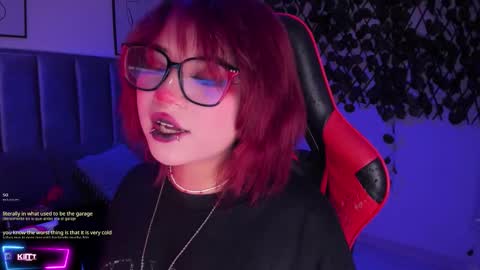 Snapshot of kitty_gang chatting on October 10, 3:00 am Camila online show from October 10, 3:00 am