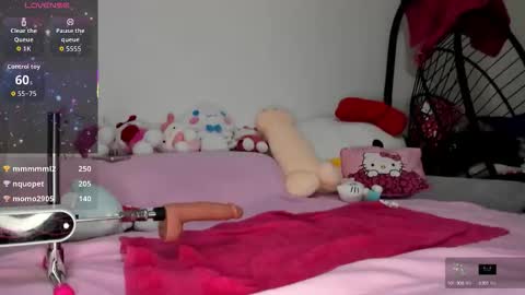 Snapshot of kitty_girls69 chatting on October 16, 8:44 pm Kitty online show from October 16, 8:44 pm