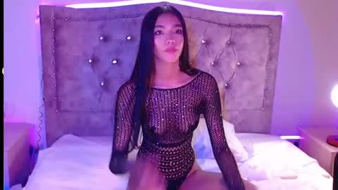 Snapshot of kitty_mia29 chatting on September 20, 5:17 am Kitty online show from September 20, 5:17 am