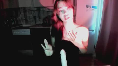 Snapshot of kitty_mila18 chatting on October 1, 11:37 am kitty mila online show from October 1, 11:37 am