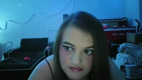 Snapshot of kittykat_1999 chatting on September 27, 3:36 am kittykat 1999 online show from September 27, 3:36 am