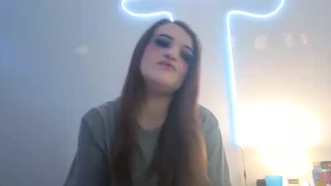 Snapshot of kittykat_1999 chatting on October 13, 11:02 am kittykat 1999 online show from October 13, 11:02 am
