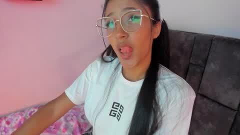Snapshot of kittymyers chatting on October 16, 1:36 pm kitty online show from October 16, 1:36 pm