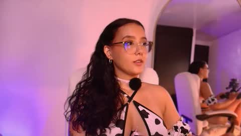 Sophie online show from November 29, 3:10 am