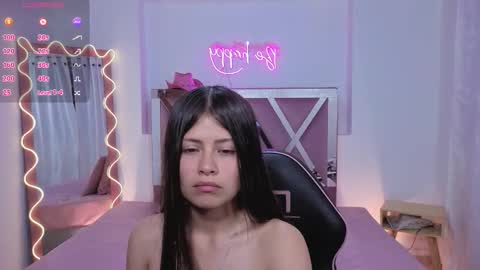 Snapshot of kittystar_tay chatting on September 25, 12:04 pm Kitty online show from September 25, 12:04 pm
