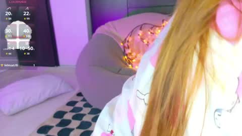  K I T T  Y  online show from May 31, 2:23 pm