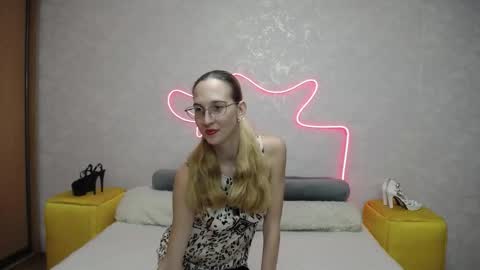Klary online show from October 15, 7:22 am