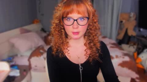 Klementinafanslyklementina6661 online show from November 23, 8:21 pm