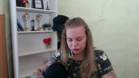 Snapshot of klerkarina chatting on September 26, 6:00 am klerkarina online show from September 26, 6:00 am