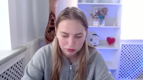 Snapshot of klerkarina chatting on October 10, 8:41 am klerkarina online show from October 10, 8:41 am