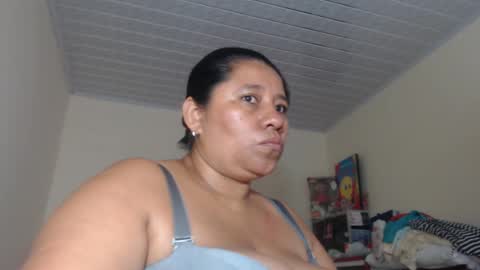Snapshot of kloe_boobs chatting on March 2, 4:25 pm Kloe online show from March 2, 4:25 pm