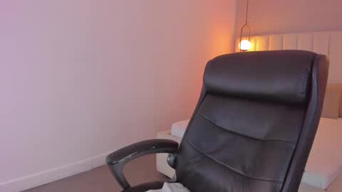 K O S M I C online show from February 10, 12:29 pm