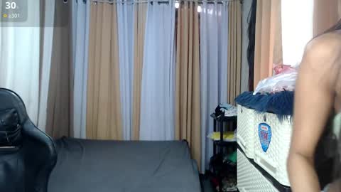 kourtneyluv online show from March 21, 5:12 am