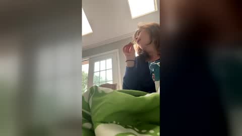 krazyred1027 online show from February 13, 11:39 pm