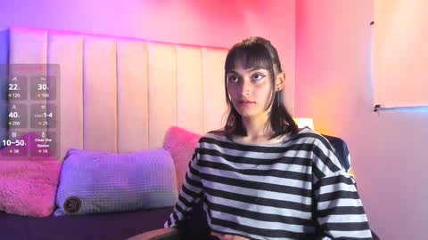 Nahomi online show from November 8, 11:59 am