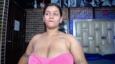 Snapshot of kriss_sweetboobs chatting on February 27, 12:34 pm kriss_sweetboobs online show from February 27, 12:34 pm