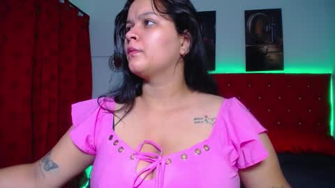 Snapshot of kriss_sweetboobs chatting on February 7, 12:17 pm kriss_sweetboobs online show from February 7, 12:17 pm