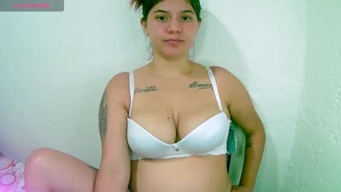 krissone online show from January 13, 10:14 pm