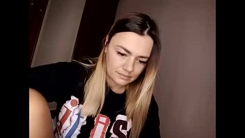 KrissSexi online show from November 17, 11:33 am