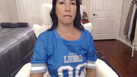 Krissy online show from December 14, 11:38 am