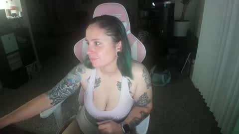 Snapshot of kristajay chatting on October 21, 2:59 am Krista online show from October 21, 2:59 am