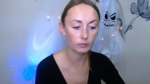 Snapshot of kristinahech_ chatting on October 12, 10:06 am Kristi online show from October 12, 10:06 am