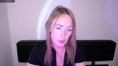 Snapshot of kristinahech_ chatting on September 27, 9:05 am Kristi online show from September 27, 9:05 am