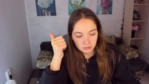 Snapshot of kristinalevis chatting on January 6, 4:13 pm Kristina online show from January 6, 4:13 pm