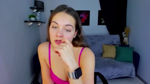 Snapshot of kristinalevis chatting on January 8, 4:33 pm Kristina online show from January 8, 4:33 pm