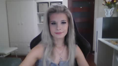 KristineAmore online show from October 6, 7:03 am