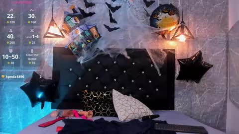 Kystal Taylor online show from October 17, 1:25 pm