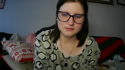 Snapshot of kunzitegoddess chatting on December 13, 3:11 pm Samantha online show from December 13, 3:11 pm