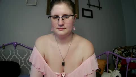 Snapshot of kunzitegoddess chatting on February 26, 1:32 pm Samantha online show from February 26, 1:32 pm
