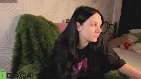Snapshot of kvetachka chatting on October 19, 2:24 am Kvetachka Thu-Sun 0900am-1500pmGTM2 online show from October 19, 2:24 am