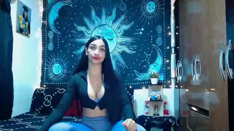 kylie online show from February 2, 11:04 pm