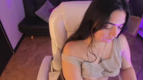 kylie online show from December 16, 1:54 pm