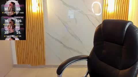 Snapshot of kylie_jones6 chatting on October 1, 2:49 am KYLIE online show from October 1, 2:49 am