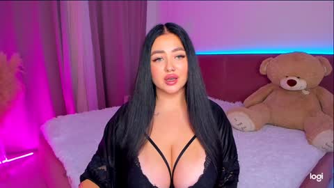 Snapshot of kylie_lips chatting on December 24, 5:55 pm Kylie Lips online show from December 24, 5:55 pm