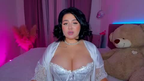 Snapshot of kylie_lips chatting on October 25, 7:10 pm Kylie Lips online show from October 25, 7:10 pm